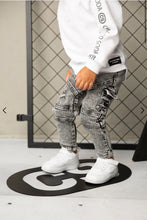 Load image into Gallery viewer, CS Detailed Pocket Jeans - Ash