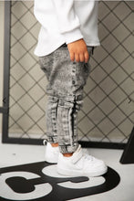 Load image into Gallery viewer, CS Detailed Pocket Jeans - Ash