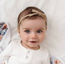 Load image into Gallery viewer, Pebble Velvet Bow