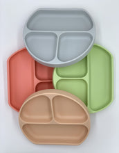 Load image into Gallery viewer, Baby Suction Divided Plate with Lid