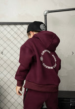 Load image into Gallery viewer, Cody Essential Hoodie plum
